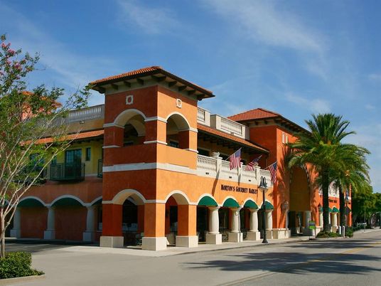Exterior, Facade, Mediterranean