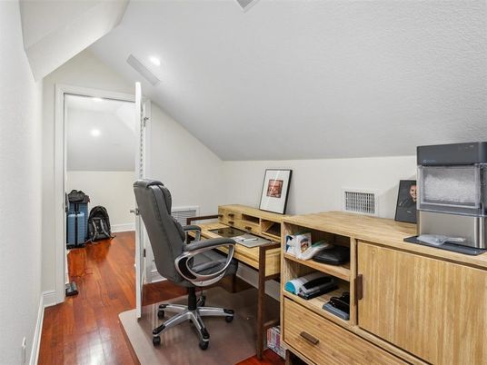 Home Office, Interior, Recessed Lighting, Wood Texture Flooring