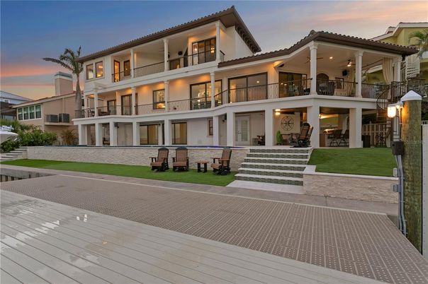 Backyard, Exterior, Facade, Modern
