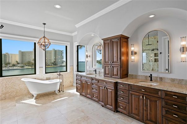 Bathroom, Dual Sink Vanities, Free Standing Baths, Interior, Pendant Lights, Recessed Lighting
