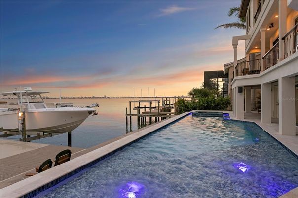 Exterior, Pool, Water