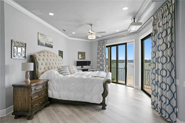 Bedroom, Interior, Recessed Lighting, Water, Wood Texture Flooring
