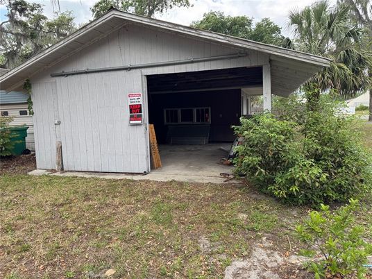 Detached Garage, Exterior