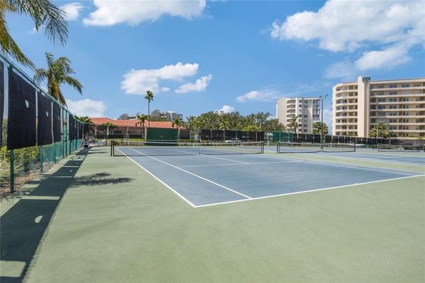 Exterior, Tennis Courts