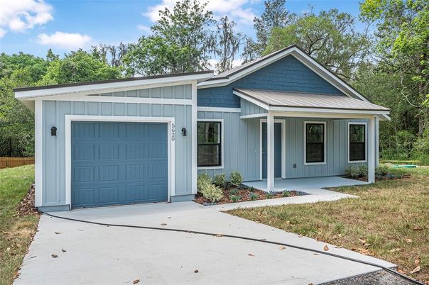 Attached, Exterior, Facade, Ranch