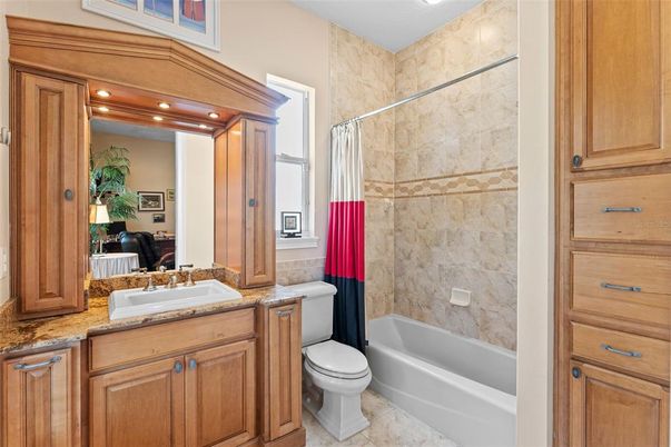 Bathroom, Interior, Recessed Lighting