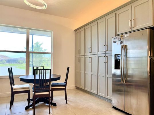 Dining room, Interior, Kitchen, Stainless Steel Appliances