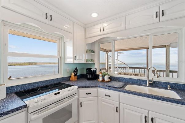 Interior, Kitchen, Recessed Lighting, Water