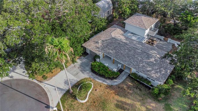 Exterior, Drone