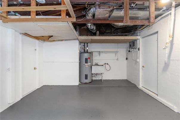 Garage, Interior