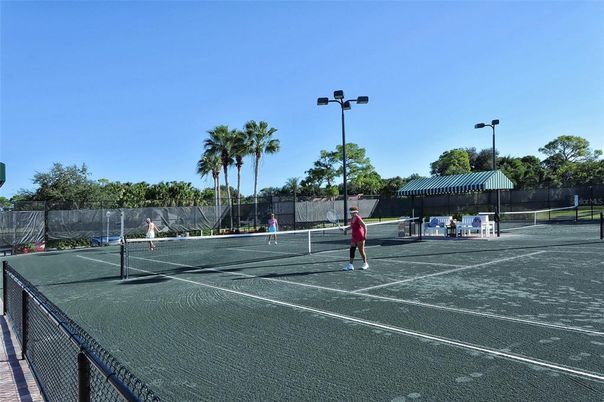 Exterior, Tennis Courts