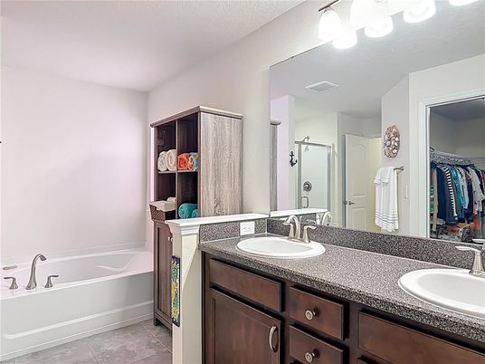 Bathroom, Dual Sink Vanities, Interior