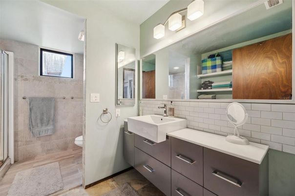 Bathroom, Dual Sink Vanities, Interior
