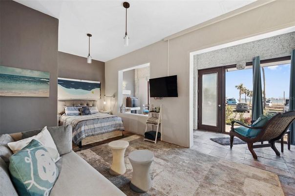 Bedroom, Interior, Pendant Lights