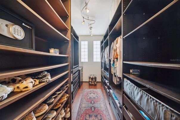 Interior, Walk-in Closets, Wood Texture Flooring