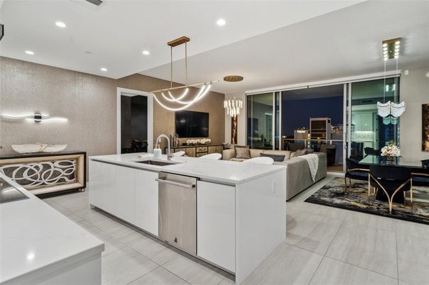 Dining room, Interior, Kitchen, Living room, Pendant Lights, Recessed Lighting, Stainless Steel Appliances