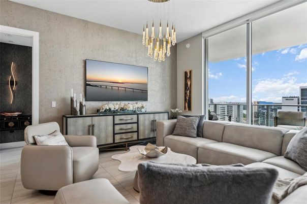 Chandelier, Interior, Living room