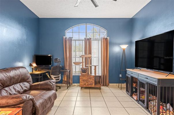 Home Office, Interior