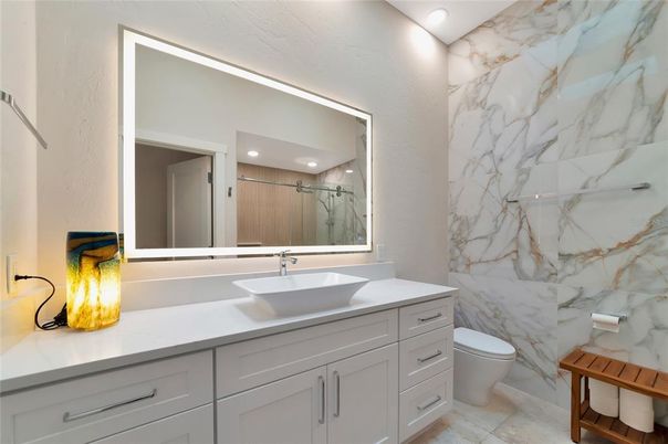 Bathroom, Interior, Marble Walls, Recessed Lighting