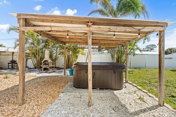 Exterior, Hot Tub