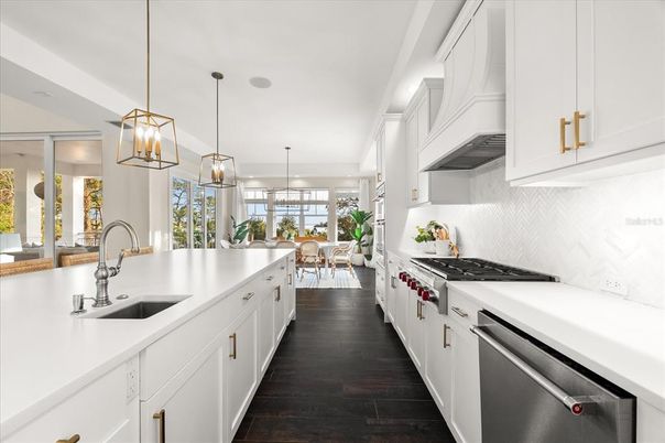 Dining room, Interior, Kitchen, Pendant Lights, Stainless Steel Appliances, Wood Texture Flooring