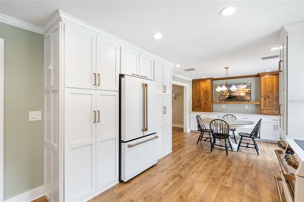 Dining room, Interior, Kitchen, Recessed Lighting, Wood Texture Flooring