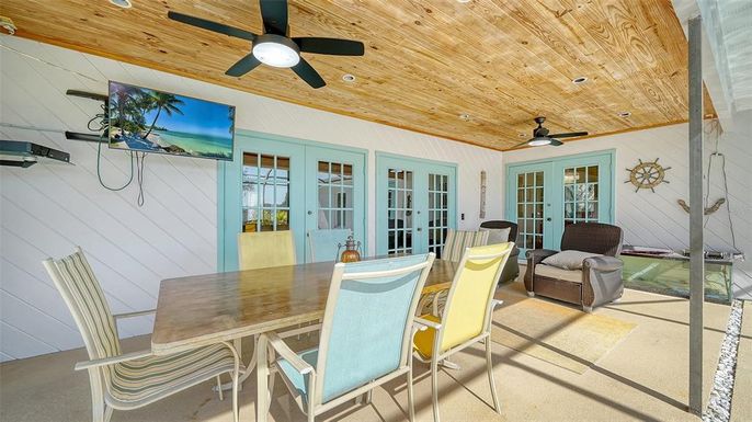 Dining room, Interior, Recessed Lighting, Wooden Ceilings