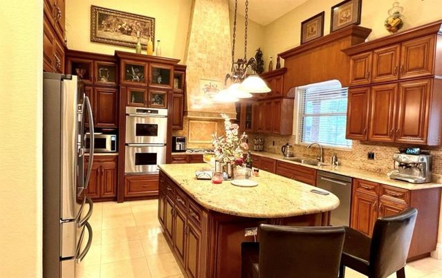 Interior, Kitchen, Pendant Lights, Stainless Steel Appliances
