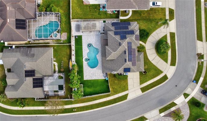 Exterior, Drone