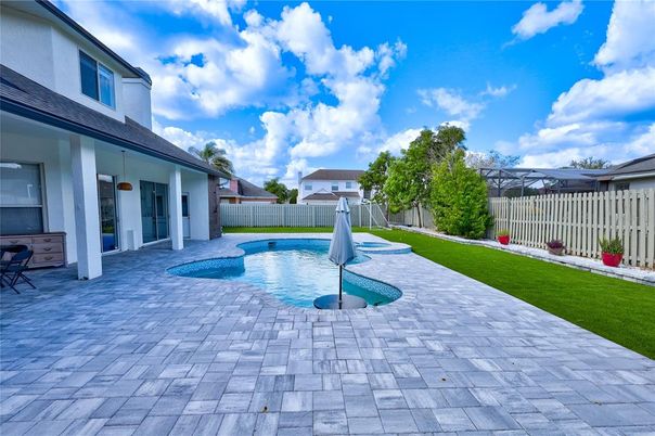Exterior, Pool
