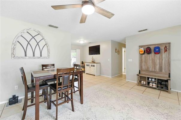 Dining room, Interior