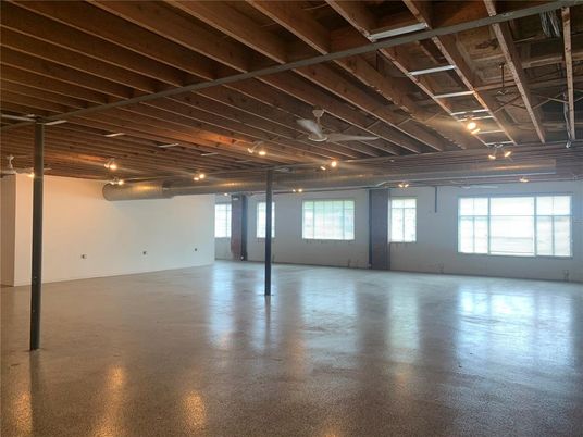 Empty room, Interior, Wooden Beams