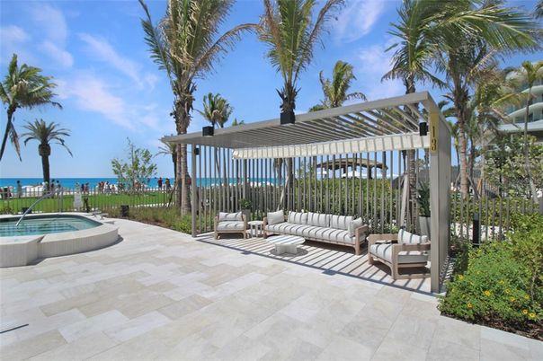 Exterior, Pool, Water