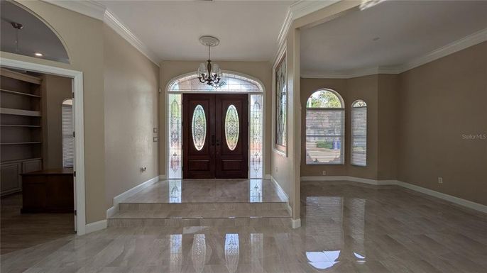Chandelier, Empty room, Interior, Pendant Lights