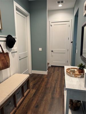 Interior, Recessed Lighting, Wood Texture Flooring