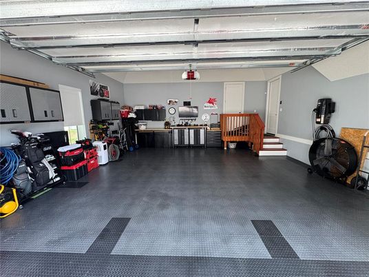 Garage, Interior