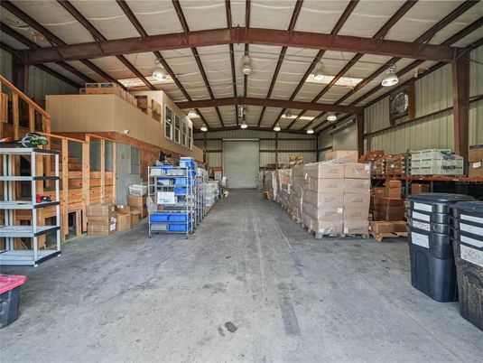 Garage, Interior, Wooden Beams
