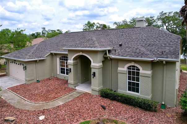 Attached, Exterior, Facade, Mediterranean