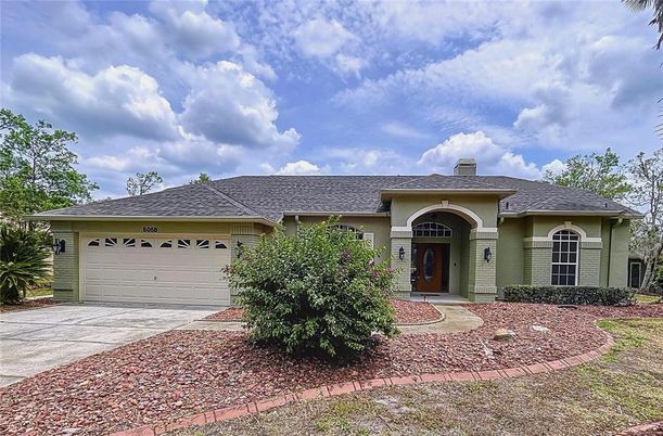 Attached, Exterior, Facade, Ranch