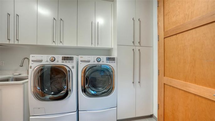 Interior, Washer