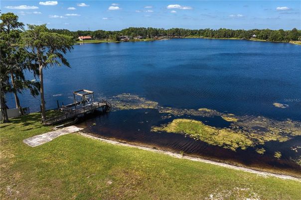 Exterior, Lake