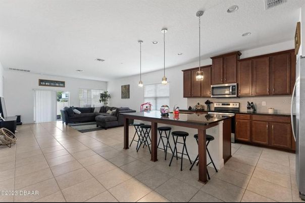 Interior, Kitchen, Living room, Pendant Lights, Recessed Lighting, Stainless Steel Appliances