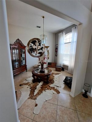Chandelier, Interior