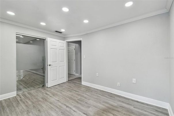Empty room, Interior, Recessed Lighting, Wood Texture Flooring