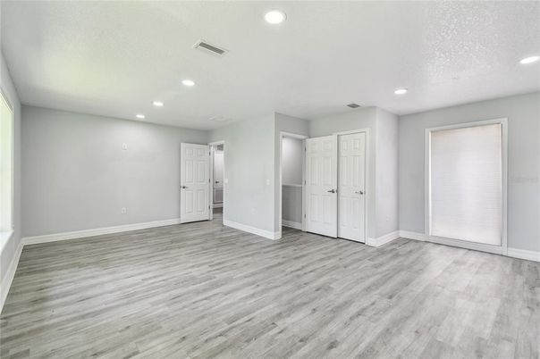 Empty room, Interior, Recessed Lighting, Wood Texture Flooring