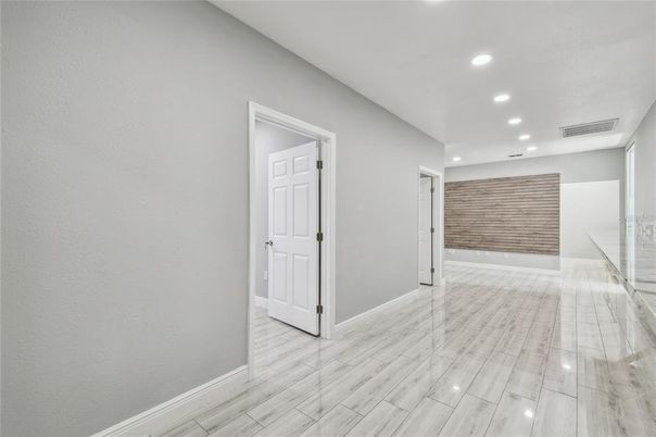 Empty room, Interior, Recessed Lighting, Wood Texture Flooring