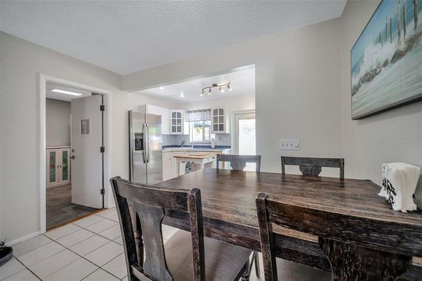Dining room, Interior, Kitchen, Stainless Steel Appliances