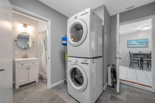 Dining room, Interior, Utility Closets, Washer
