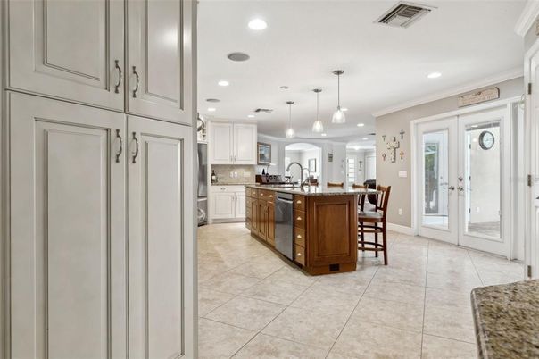 Dining room, Interior, Kitchen, Pendant Lights, Recessed Lighting