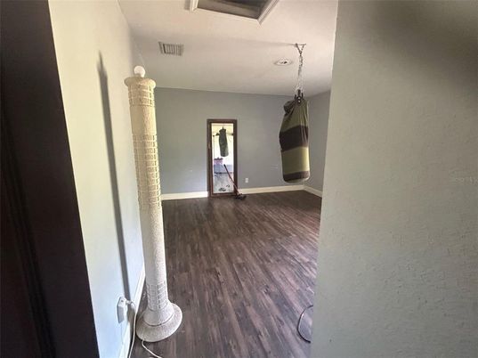 Interior, Pendant Lights, Wood Texture Flooring